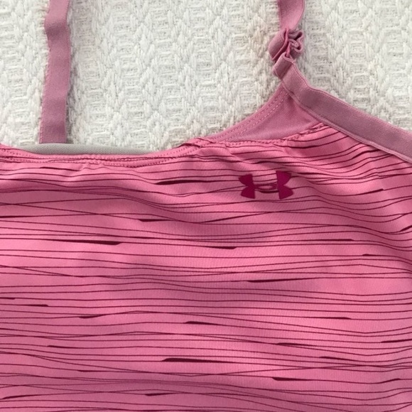 Under Armour Heat Gear Tank w Built In Sport Bra - Picture 3 of 5